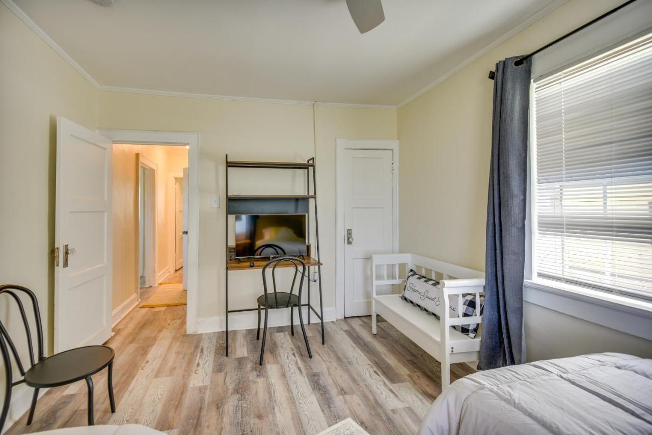 המפטון Charming Newport News Cottage Less Than 1 Mi To Ocean! מראה חיצוני תמונה