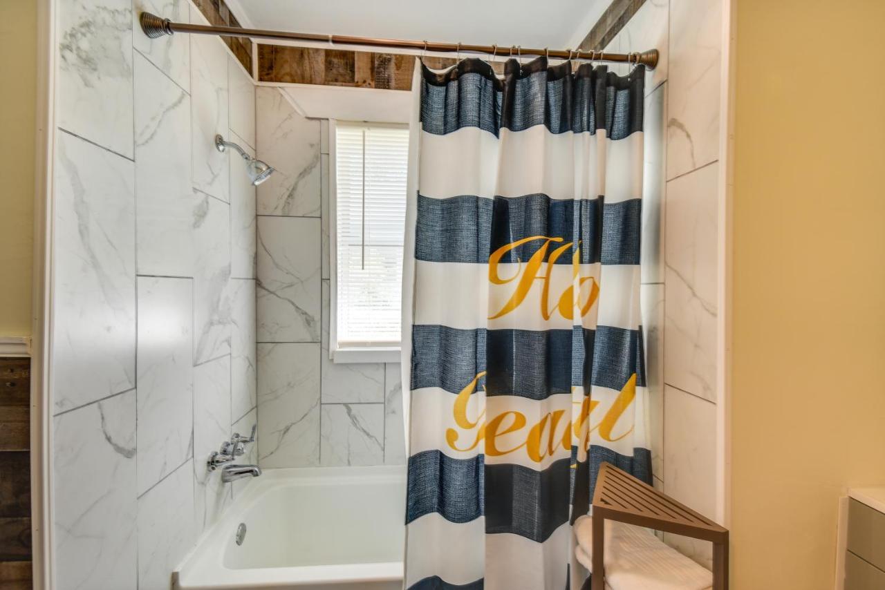 המפטון Charming Newport News Cottage Less Than 1 Mi To Ocean! מראה חיצוני תמונה