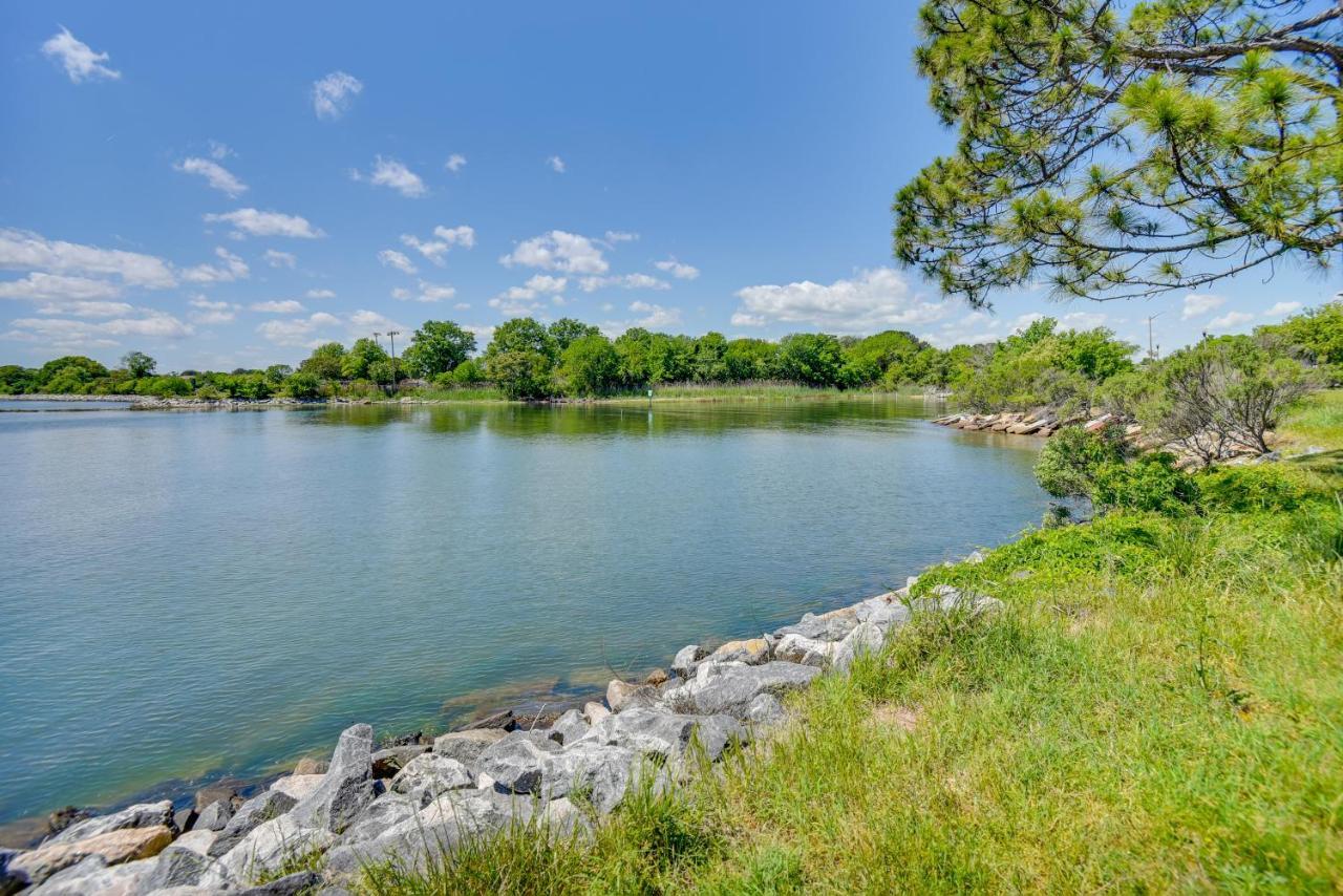 המפטון Charming Newport News Cottage Less Than 1 Mi To Ocean! מראה חיצוני תמונה